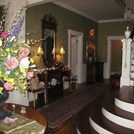 Belle Oaks Inn Gonzales ภายนอก รูปภาพ