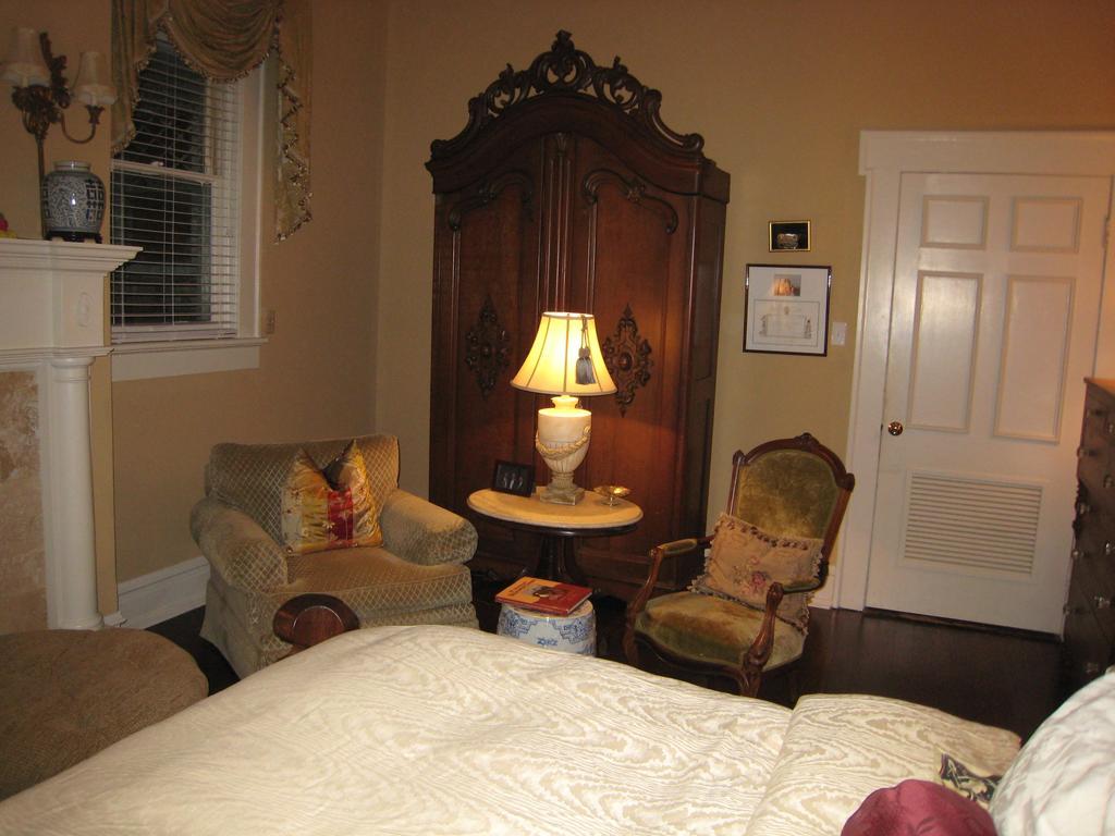 Belle Oaks Inn Gonzales ภายนอก รูปภาพ