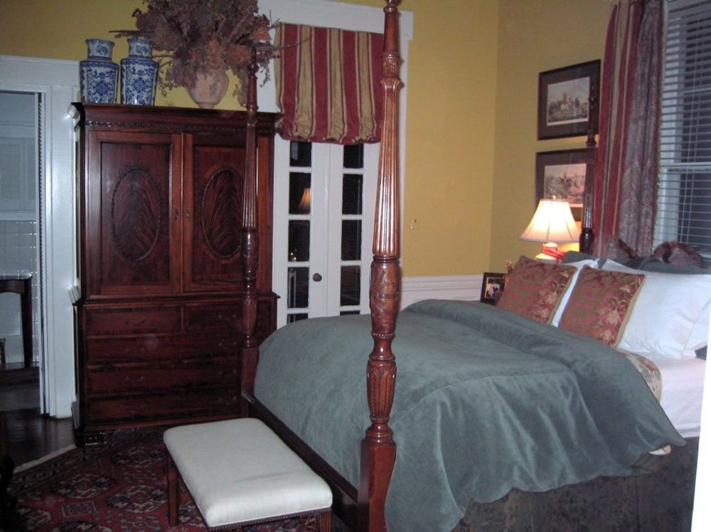 Belle Oaks Inn Gonzales ภายนอก รูปภาพ